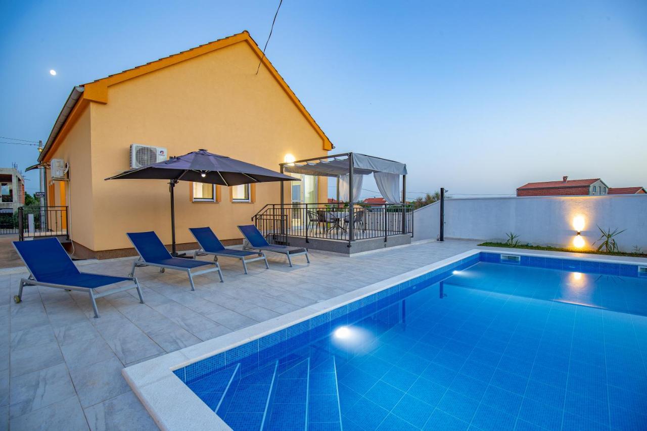 Villa Family And Friends Private Heated Pool With Jacuzzi Zadar Eksteriør bilde