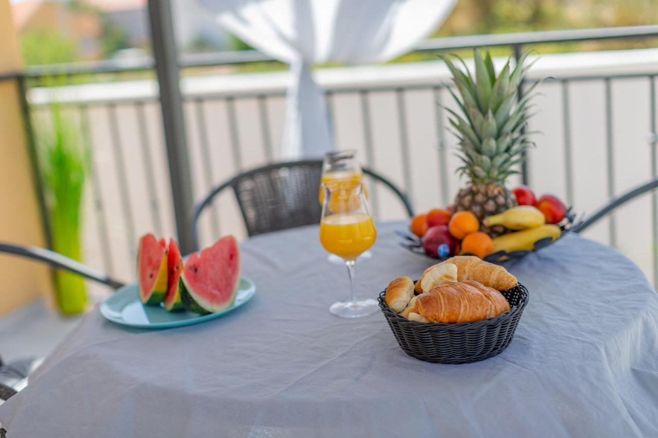 Villa Family And Friends Private Heated Pool With Jacuzzi Zadar Eksteriør bilde