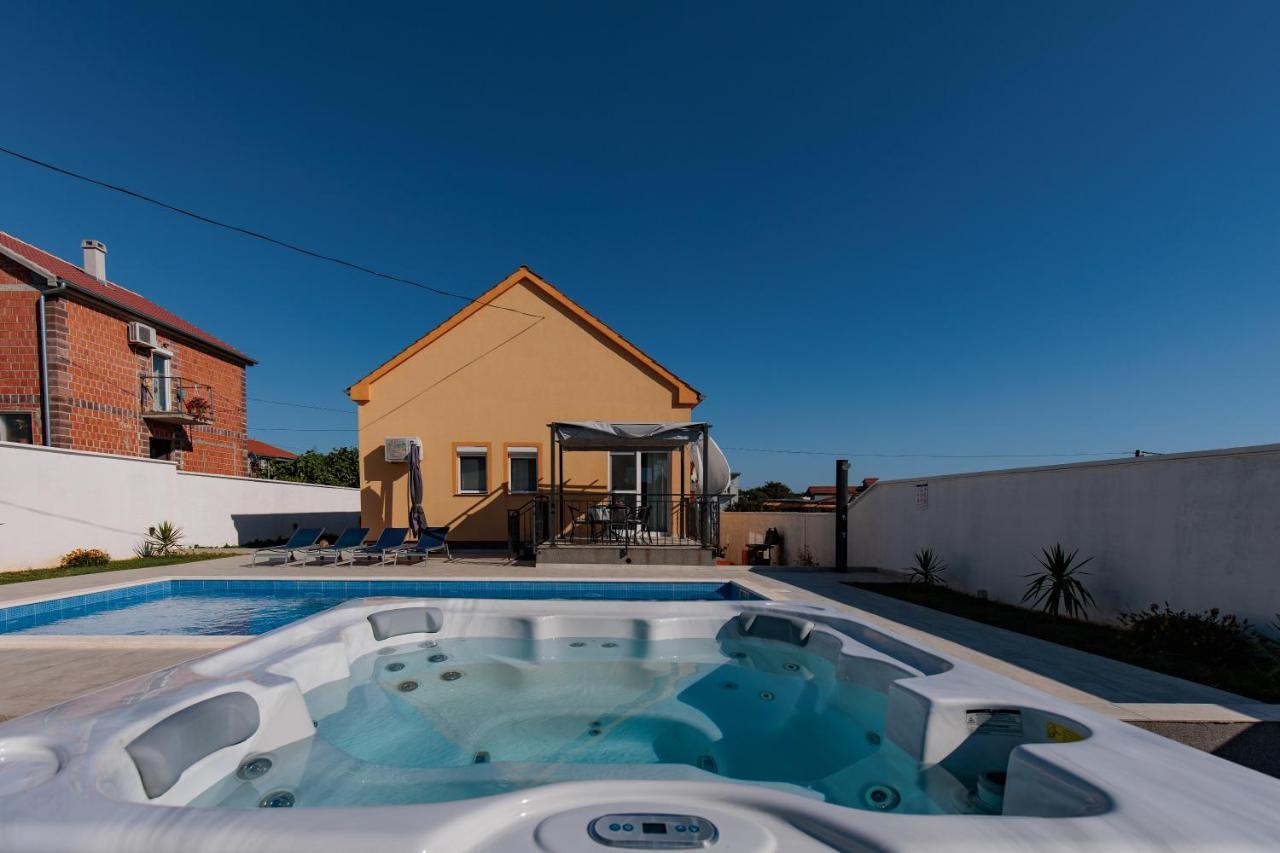 Villa Family And Friends Private Heated Pool With Jacuzzi Zadar Eksteriør bilde