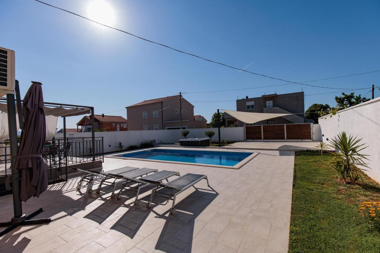 Villa Family And Friends Private Heated Pool With Jacuzzi Zadar Eksteriør bilde