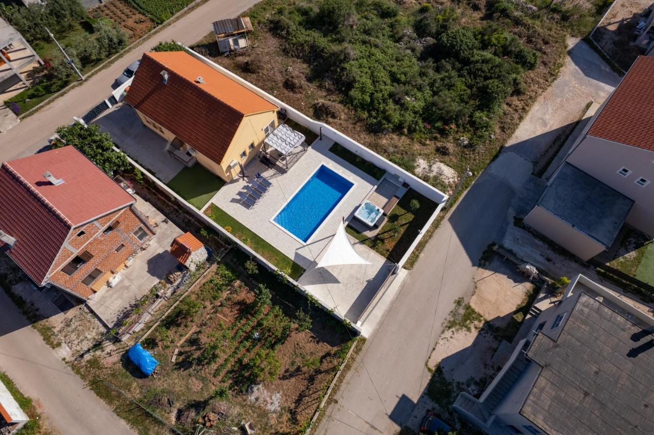 Villa Family And Friends Private Heated Pool With Jacuzzi Zadar Eksteriør bilde